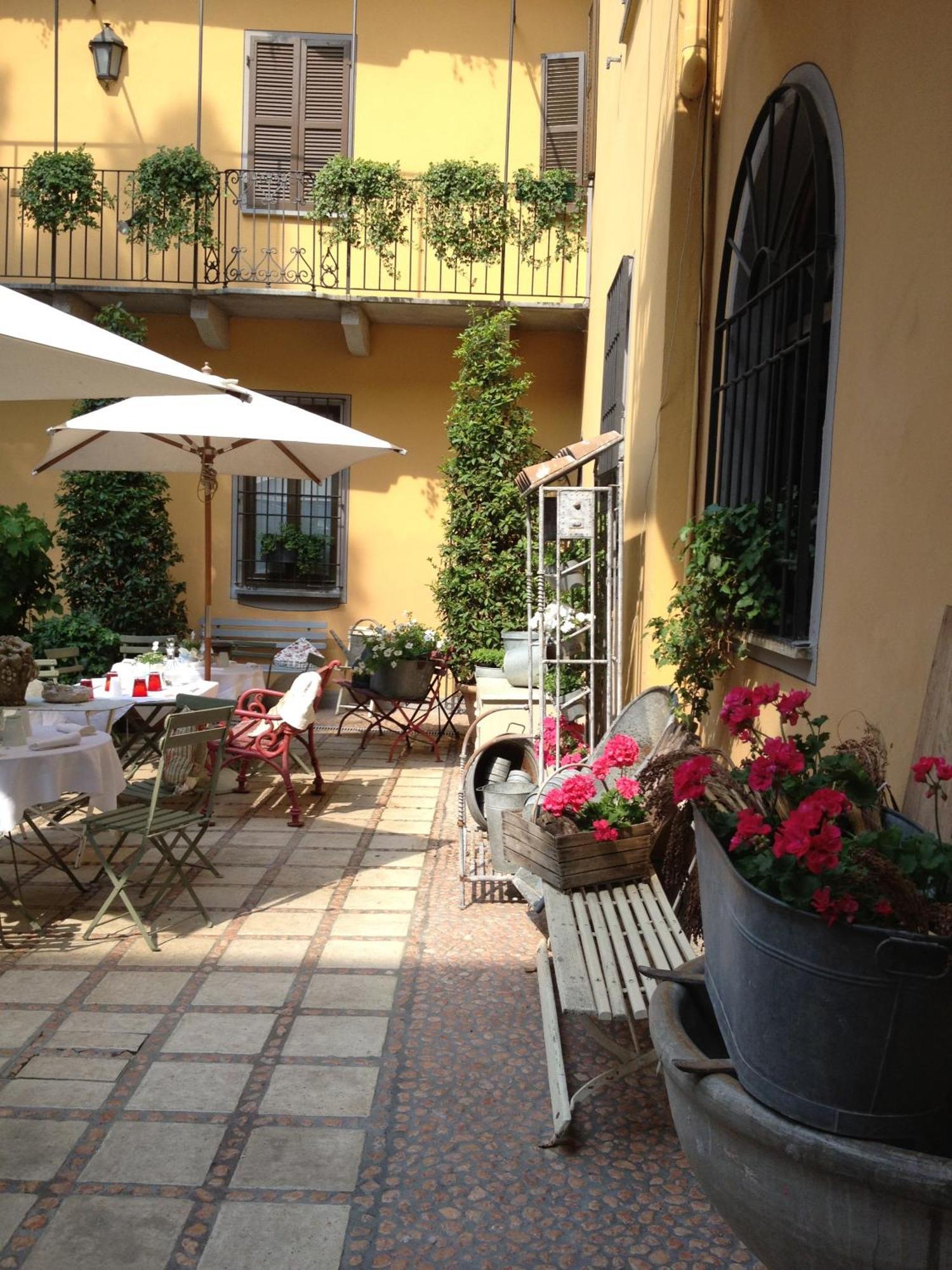 Albergo Residence Perosi Tortona Εξωτερικό φωτογραφία